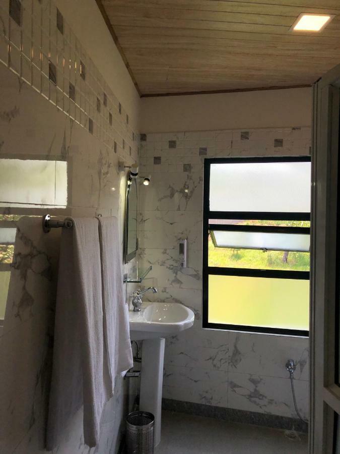Da Blanche Hotel Shillong Bagian luar foto